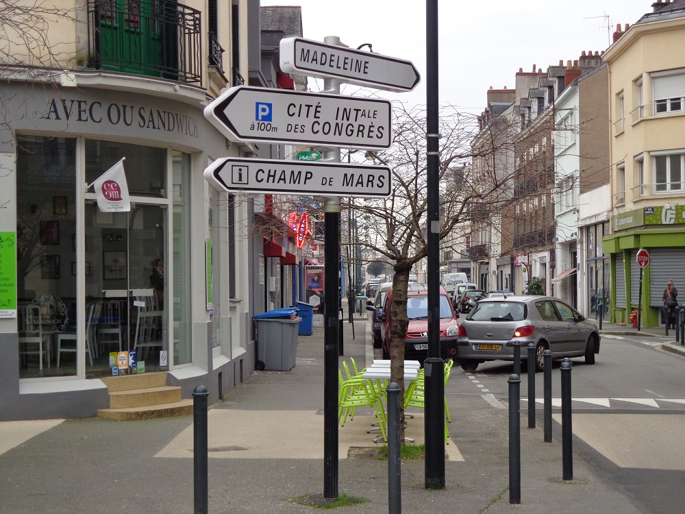 Panneaux signalisation centre ville nantes